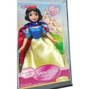 Disney Princess Snow White Doll 5.5" Mini Porcelain Brass Key Collector Edition